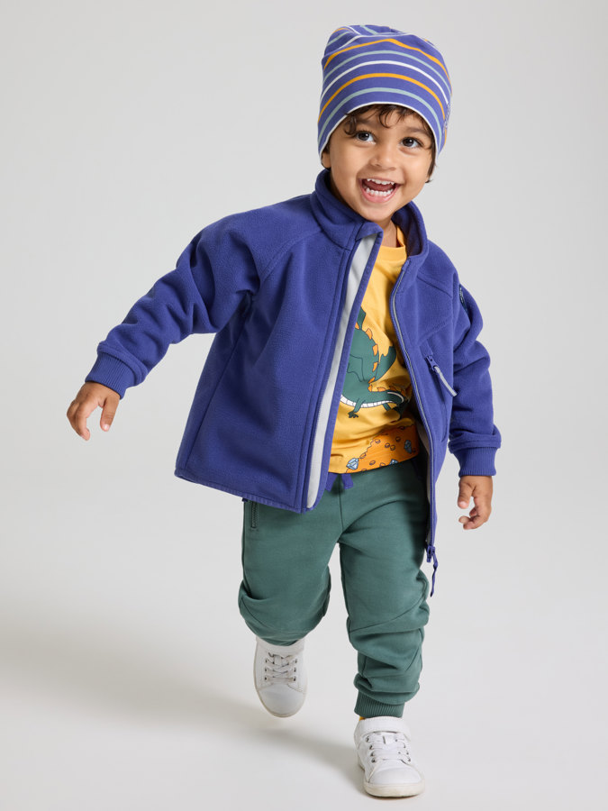 Trikotlue med P-applikasjon stripet Trikotlue med P-applikasjon stripet