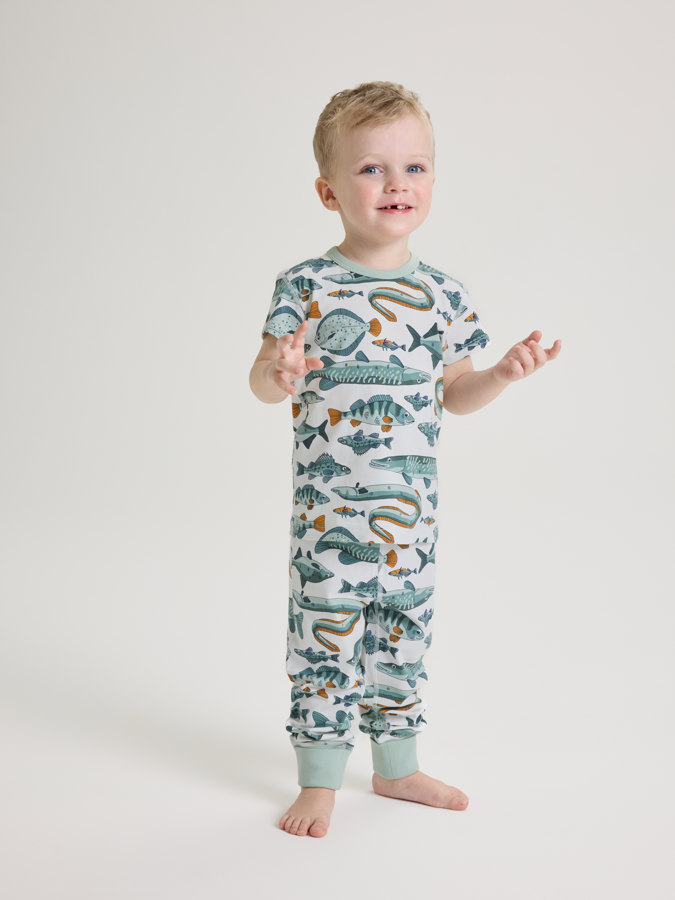Kortermet pyjamas fisker