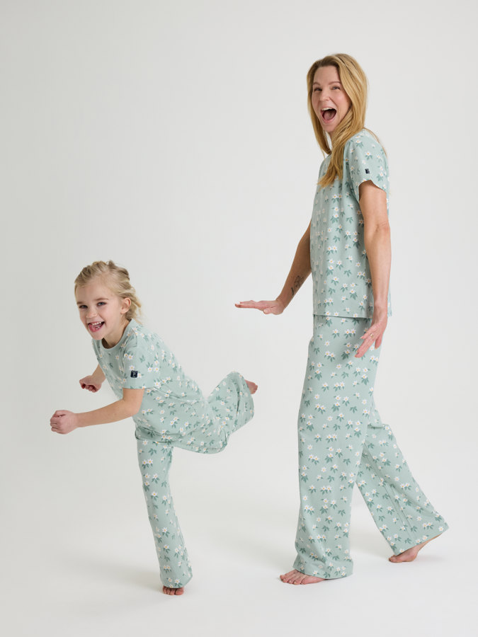 Kortermet pyjamas voksen blomster