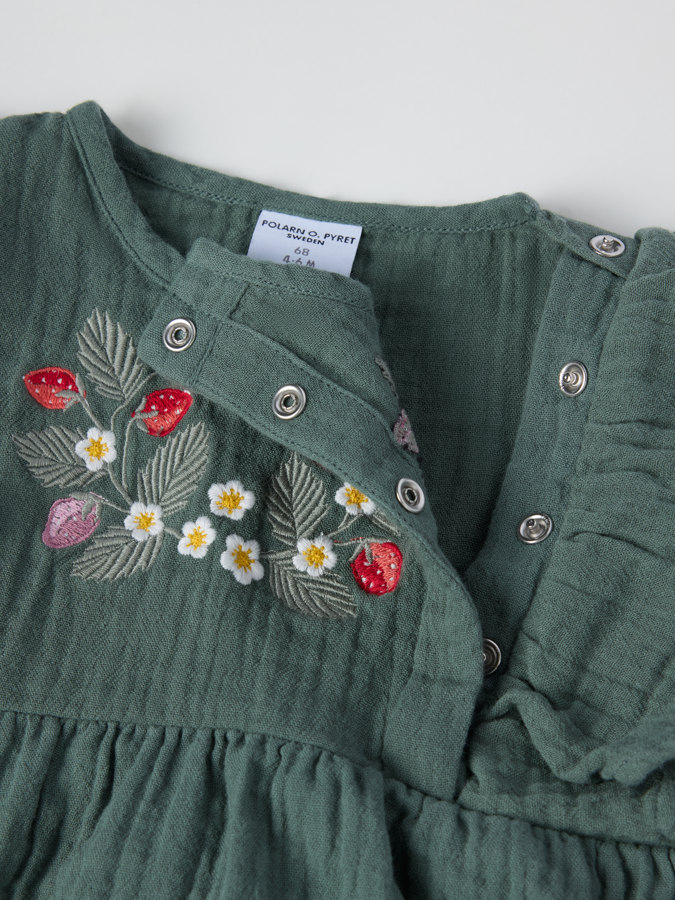 Kjole med volanger Kjole med volanger