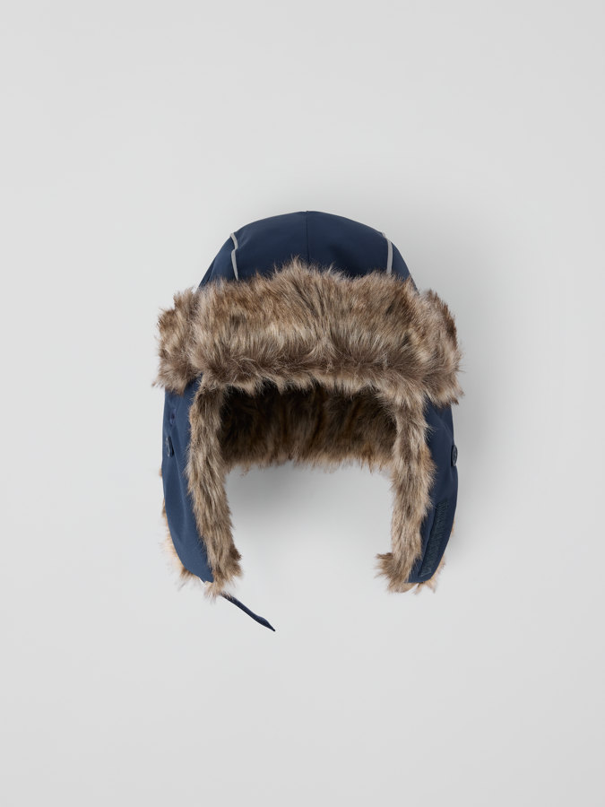 Vindtett foret lue ARCTIC