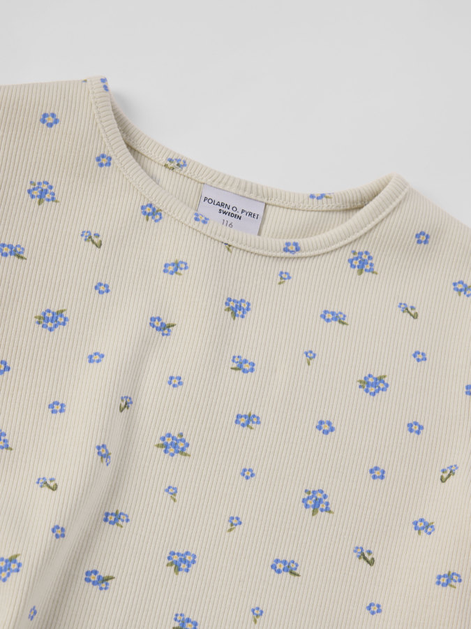 Ribbestrikket t-skjorte blomster