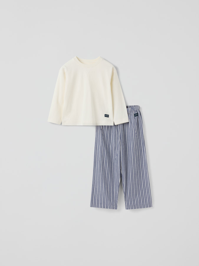 Pyjamas ensfarget Pyjamas ensfarget
