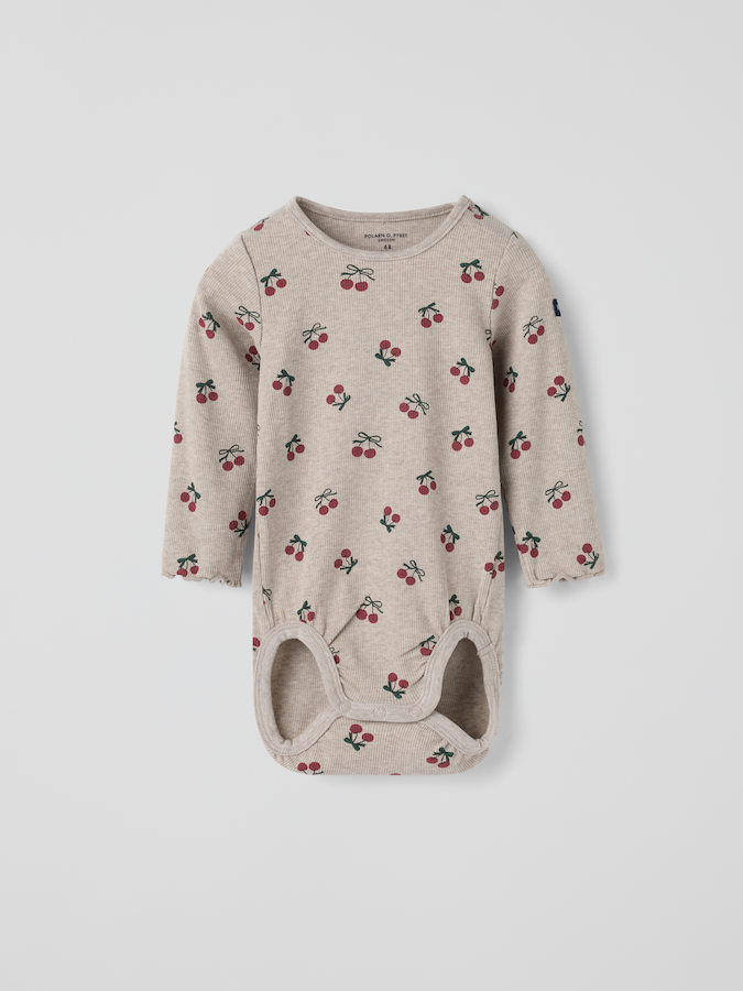 Ribbestrikket body kirsebær baby Ribbestrikket body kirsebær baby