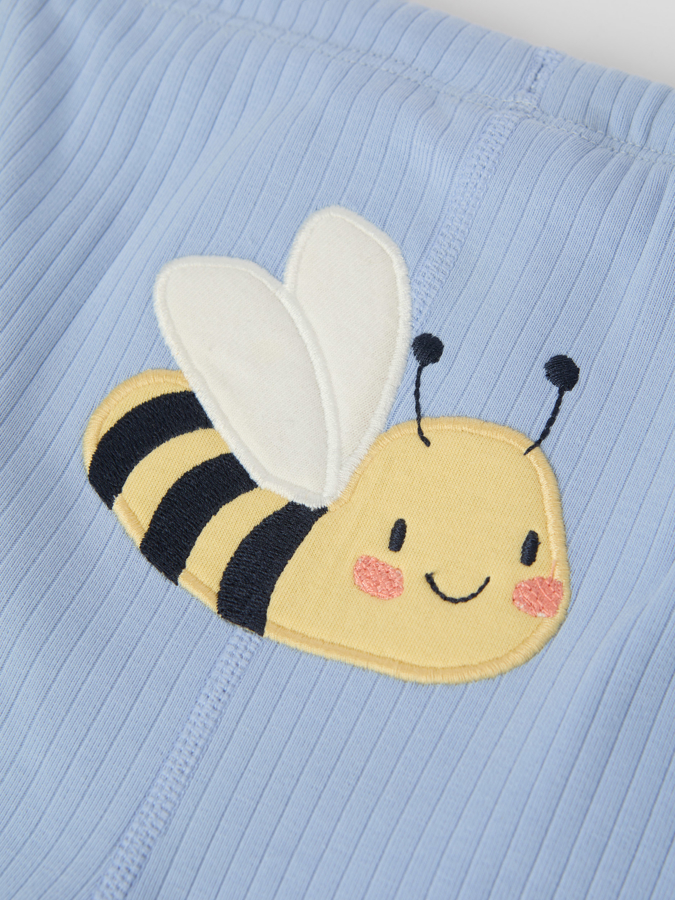 Ribbestrikket bukse med applikasjon bie