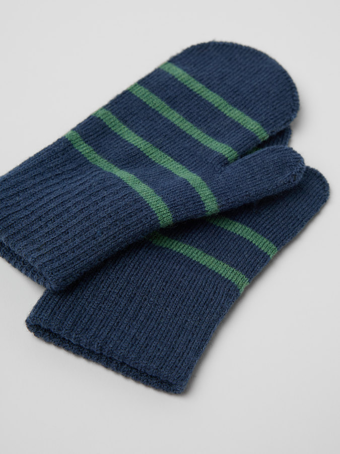 Strikkede votter ullblanding Strikkede votter ullblanding