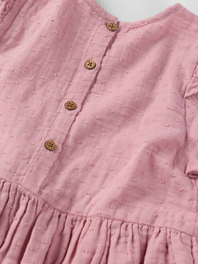 Babykjole med volanger Babykjole med volanger